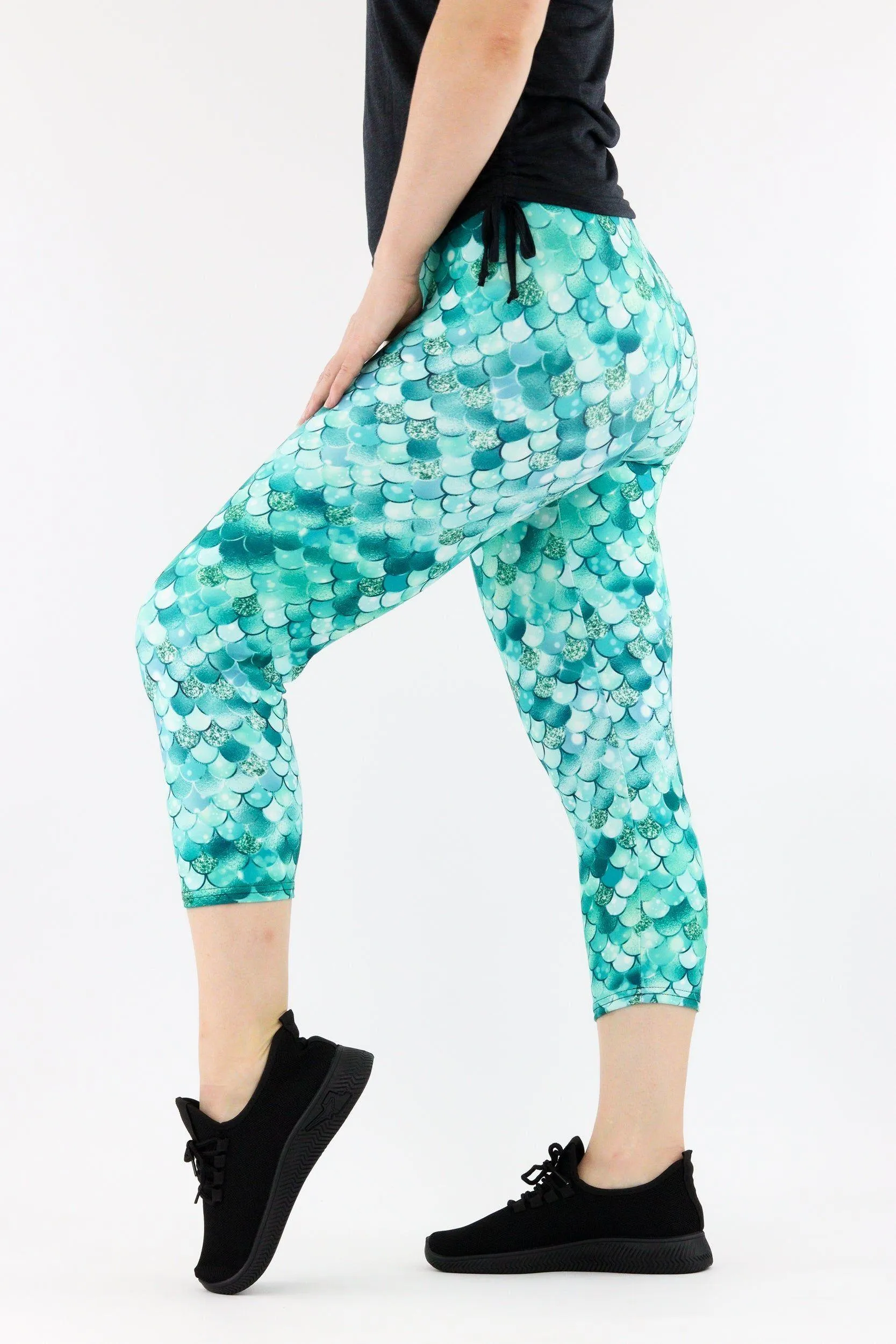 Aquamarine Mermaid - Casual Capri Leggings