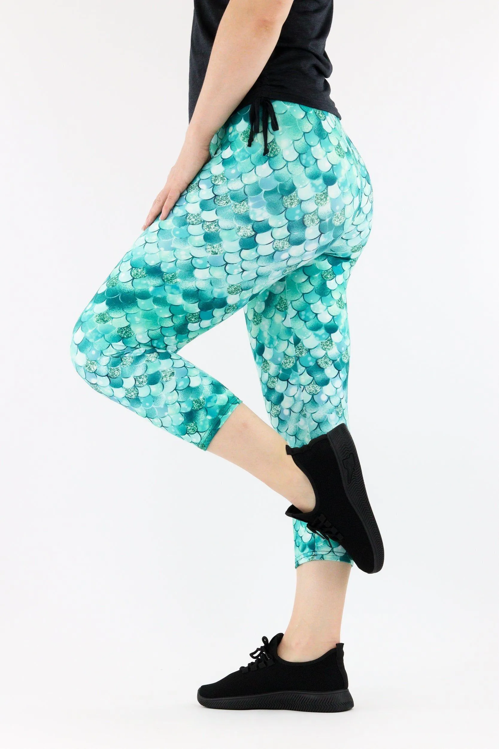 Aquamarine Mermaid - Casual Capri Leggings