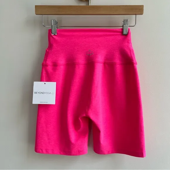 [beyond yoga] at your leisure space dye crossover high waist bike shorts pink XS