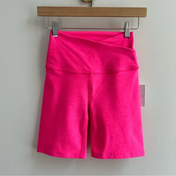 [beyond yoga] at your leisure space dye crossover high waist bike shorts pink XS