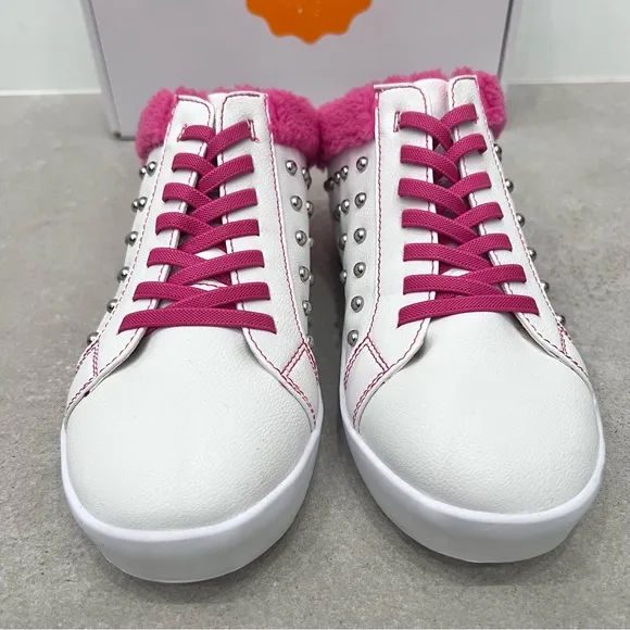 NIB STYLECHILD Brooke sneakers