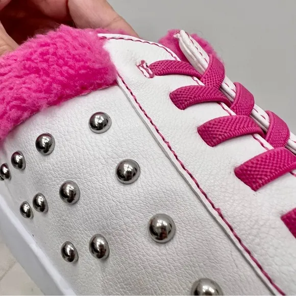 NIB STYLECHILD Brooke sneakers