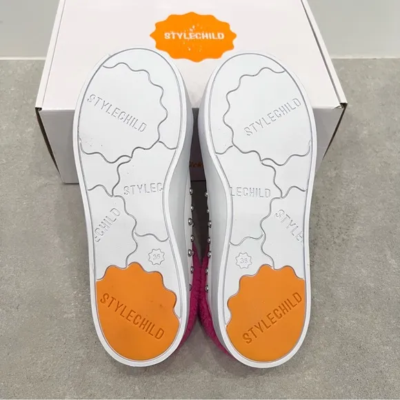 NIB STYLECHILD Brooke sneakers