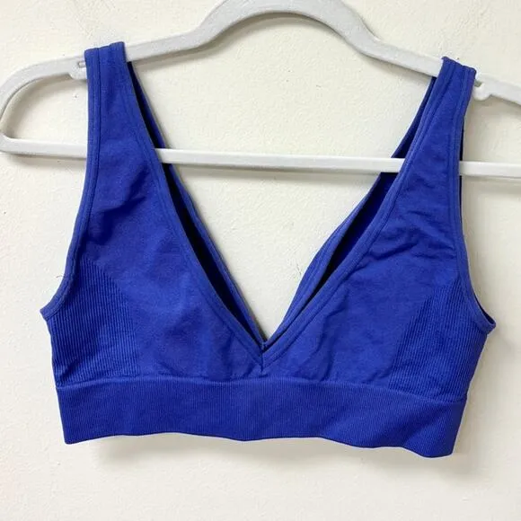 WeWoreWhat Sleeveless V-Neck Seamless Ribbed Sport Bra Sapphire Women's Size M